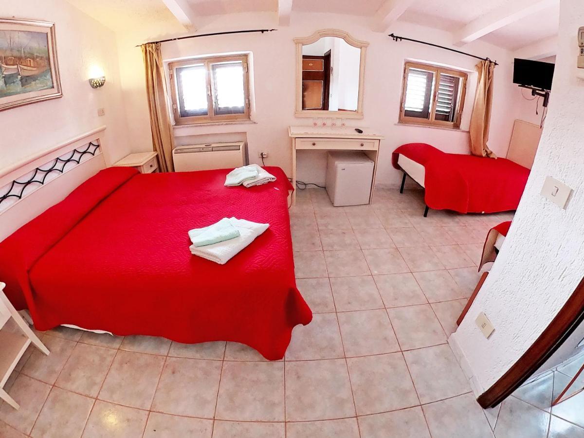Scano Comfort Inn Santa Teresa Gallura Exterior foto